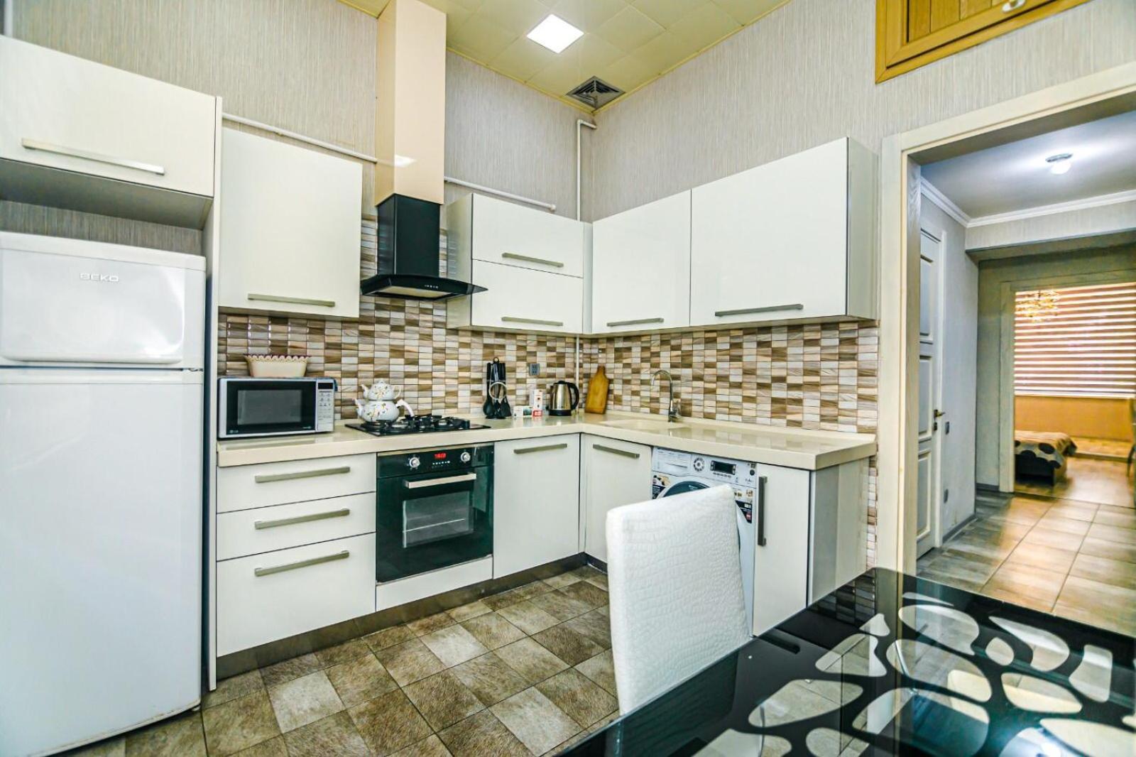 Azneft Square Deluxe Apartment Баку Экстерьер фото